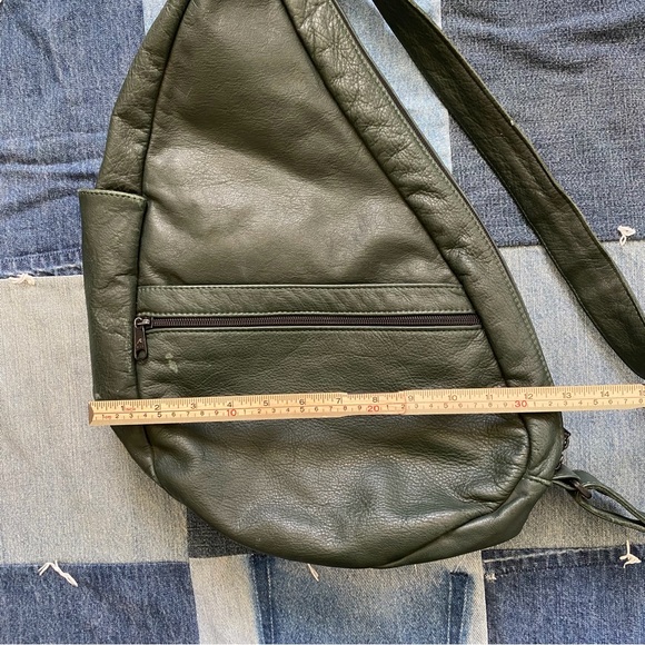 vintage green leather large sling bag - Picture 10 of 12